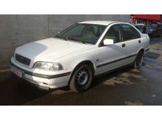 volvo s40 berlina del año 2000