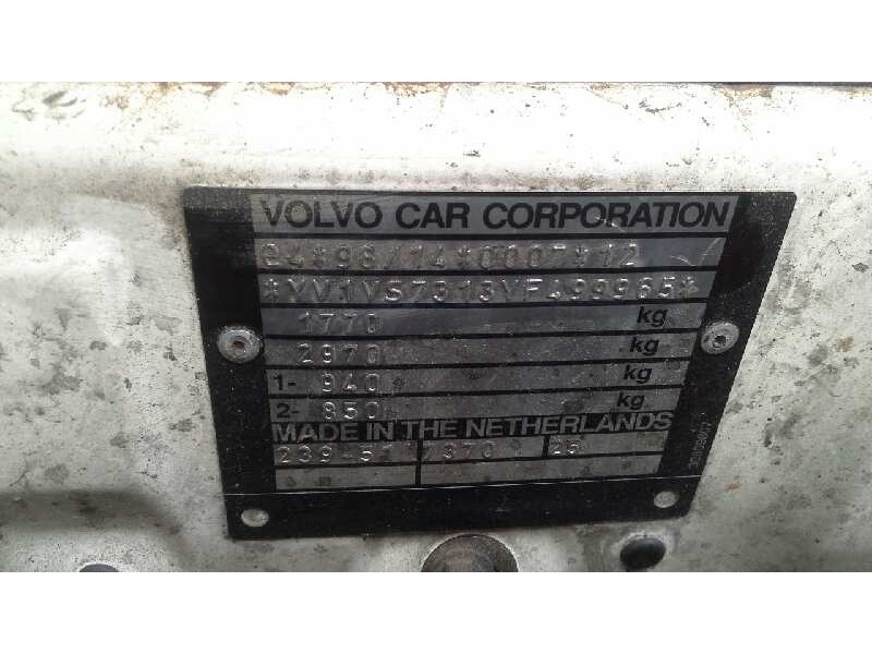 volvo s40 berlina del año 2000