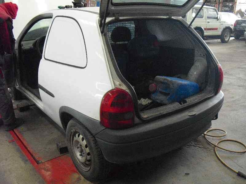 opel corsa b del año 2000