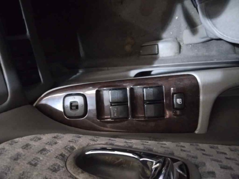 mazda 626 berlina (gf) del año 2000