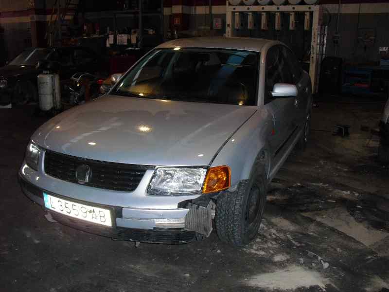 volkswagen passat berlina (3b2) del año 1996
