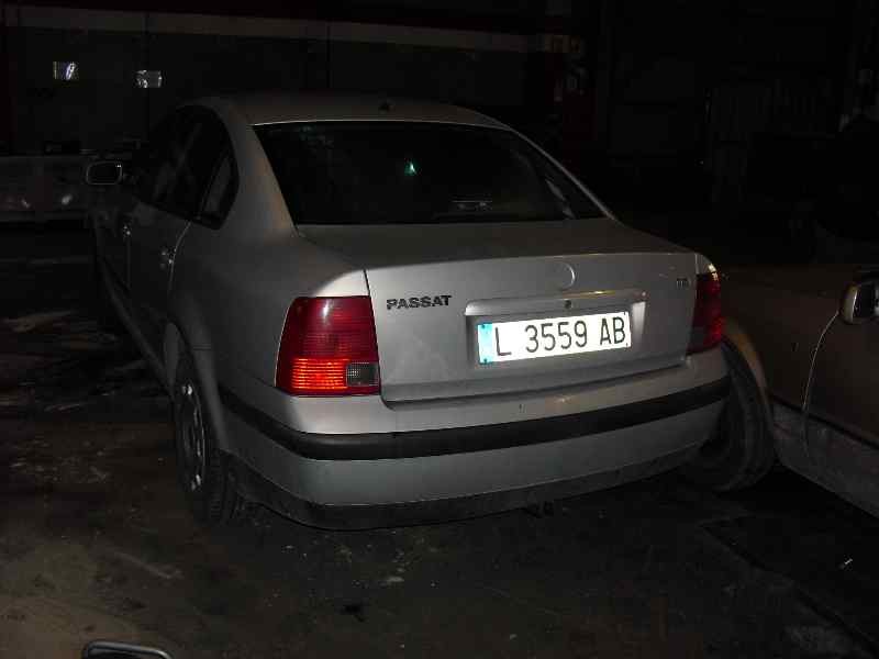 volkswagen passat berlina (3b2) del año 1996