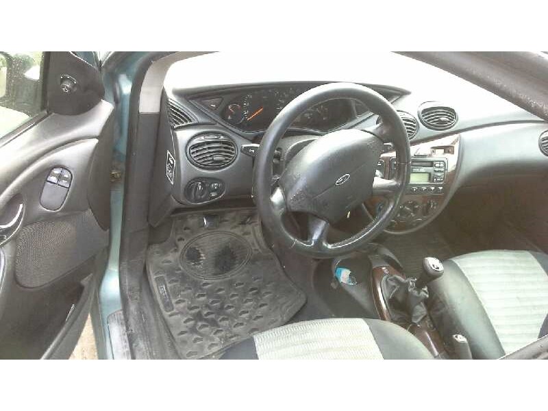 ford focus berlina (cak) del año 1999
