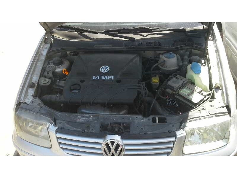 volkswagen polo berlina (6n2) del año 2000