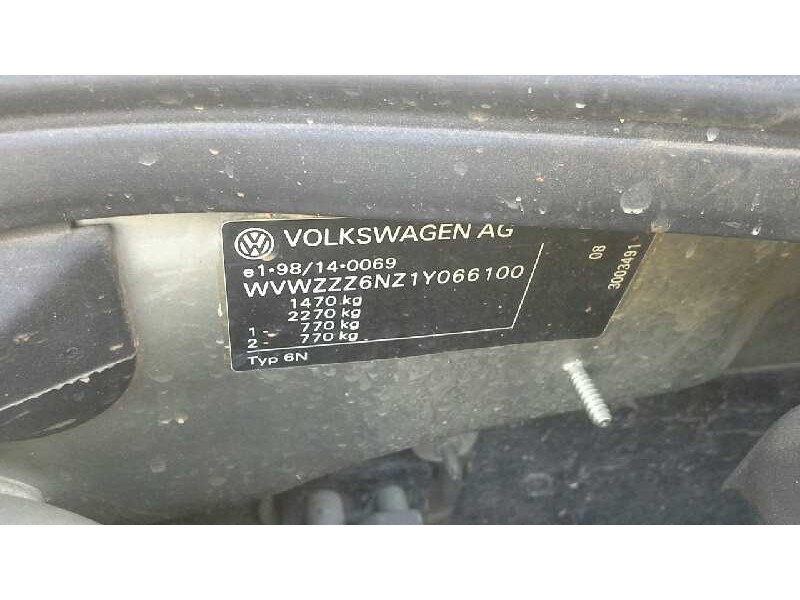 volkswagen polo berlina (6n2) del año 2000