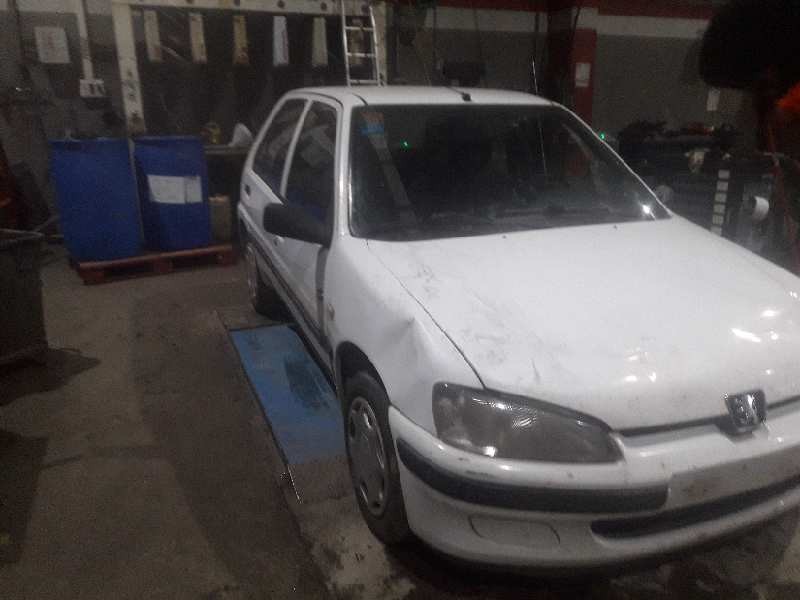 peugeot 106 (s2) del año 2000