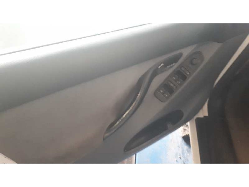 seat toledo (1m2) del año 2000