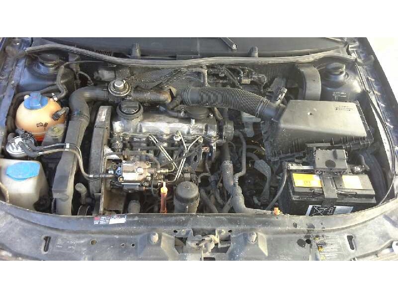 skoda octavia berlina (1u2) del año 2000