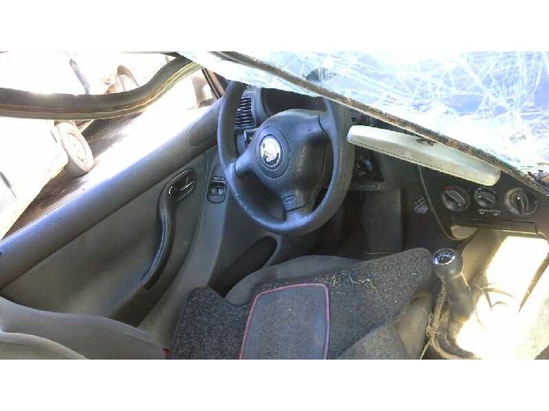 seat toledo (1m2) del año 2000
