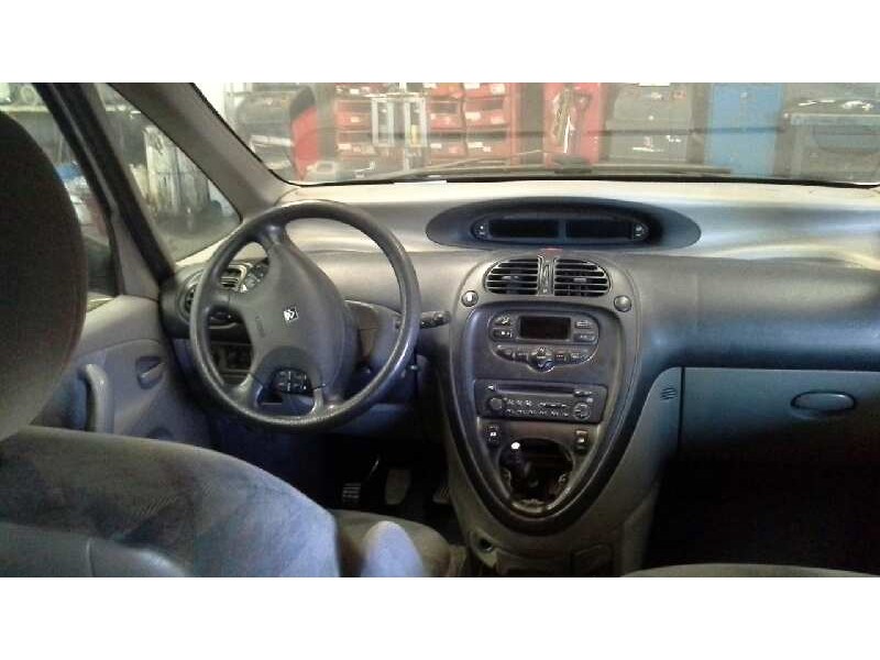 citroën xsara picasso del año 2000