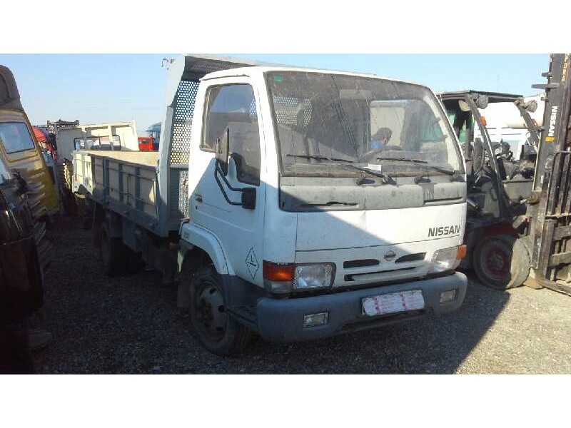 nissan cabstar del año 2000