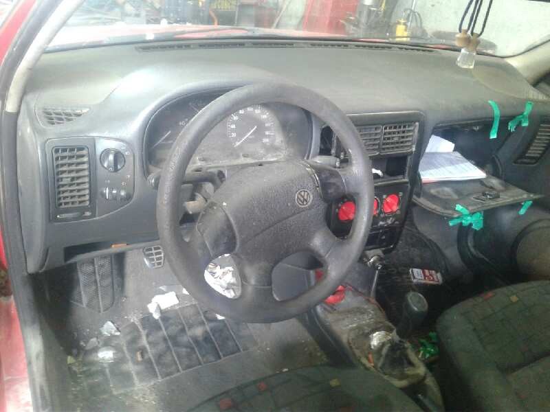 volkswagen polo berlina (6n1) del año 1999