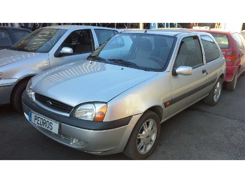 ford fiesta berlina (dx) del año 2000