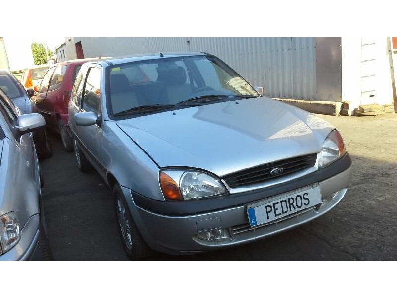ford fiesta berlina (dx) del año 2000