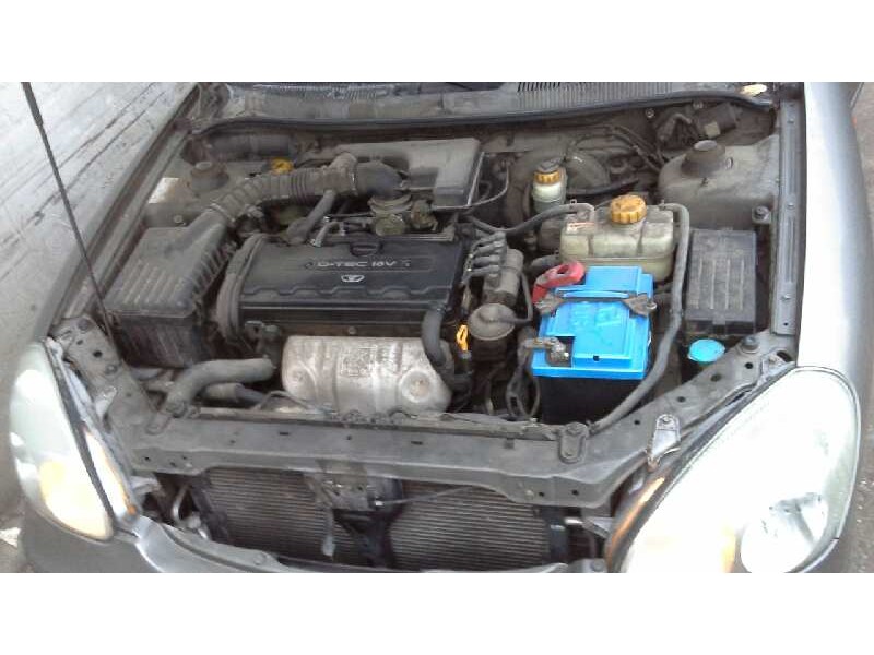 daewoo nubira berlina del año 2000