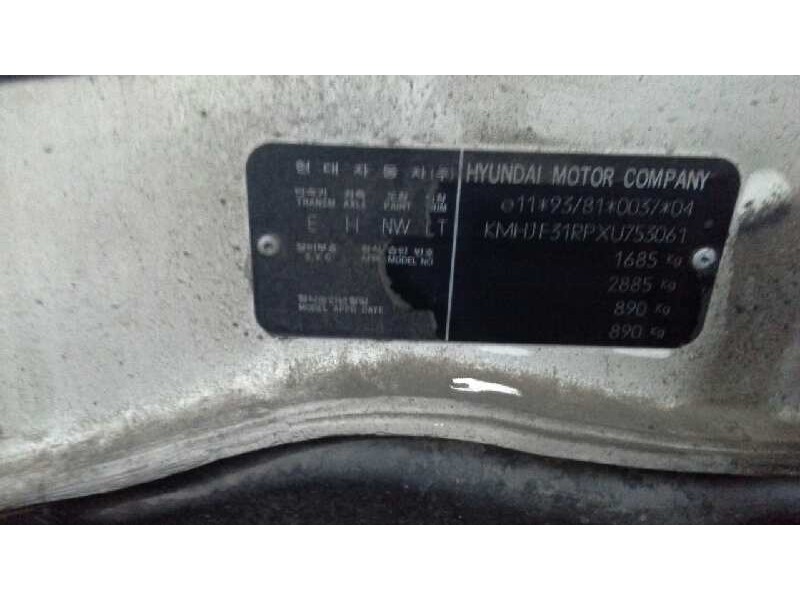 hyundai lantra berlina (rd) del año 2000