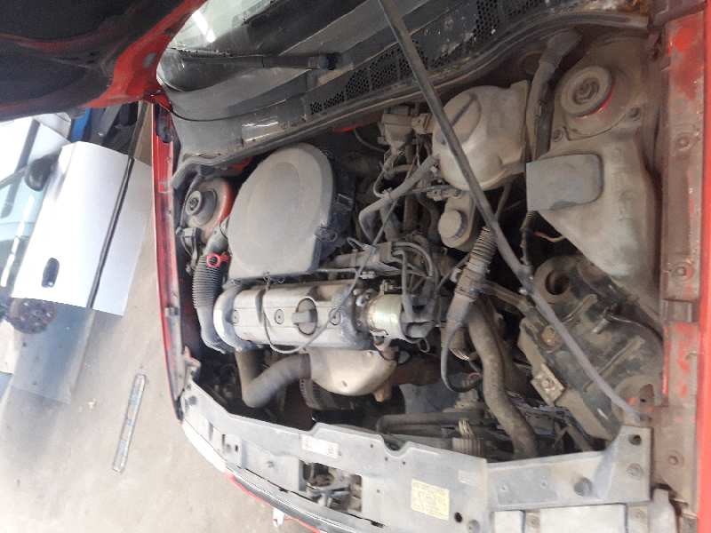 volkswagen polo berlina (6n1) del año 1995