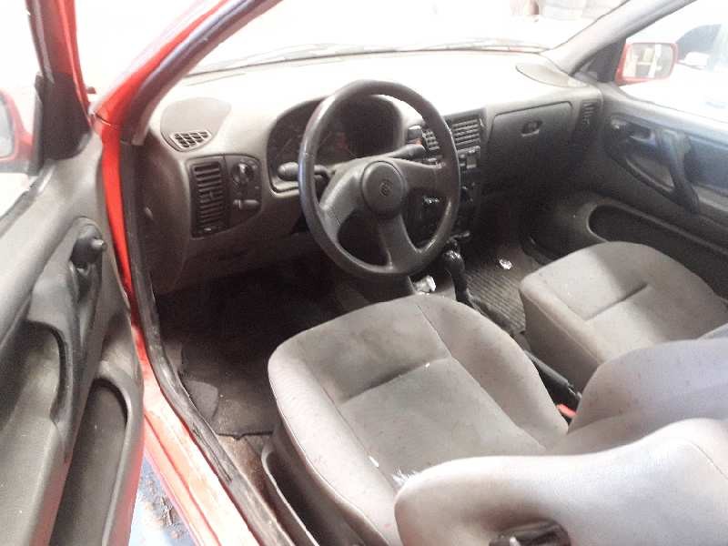 volkswagen polo berlina (6n1) del año 1995