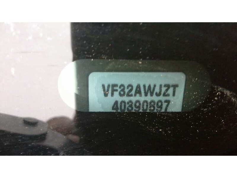 peugeot 206 berlina del año 1999