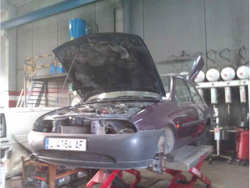 ford fiesta berlina del año 1995