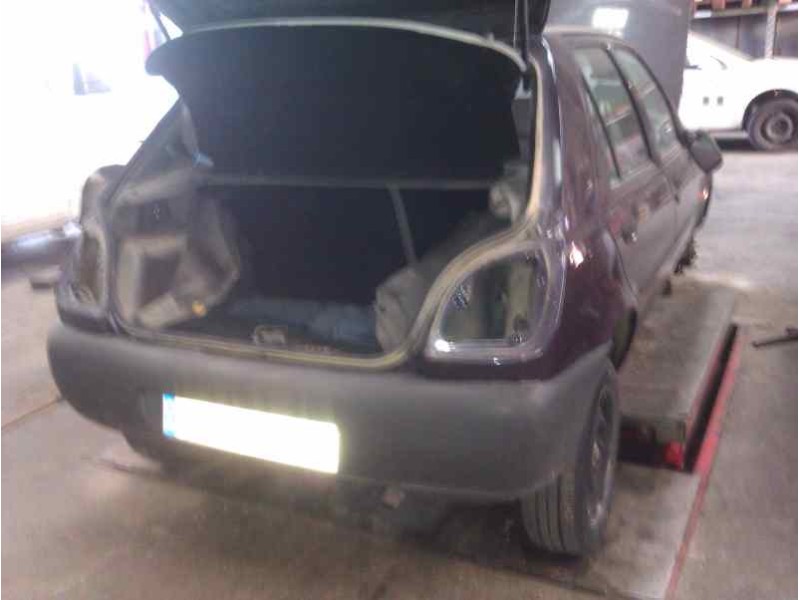 ford fiesta berlina del año 1995