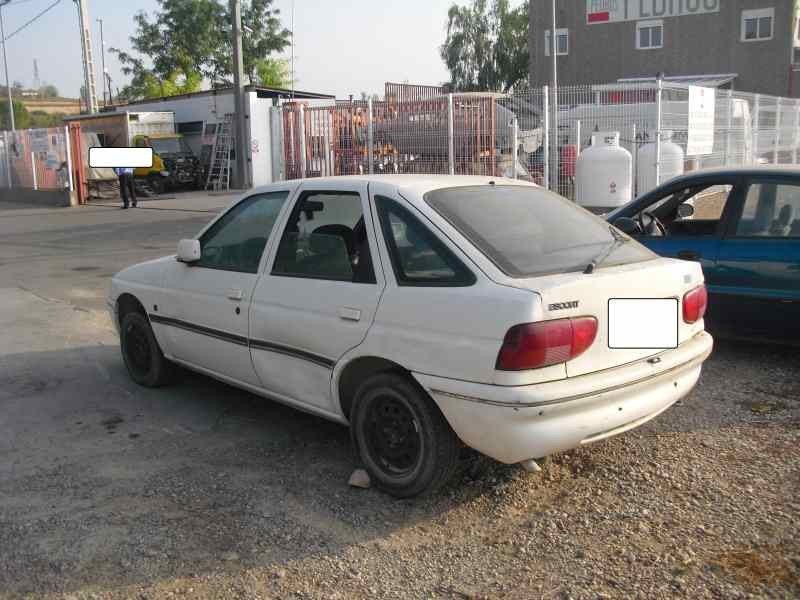 ford escort berlina/turnier del año 1994