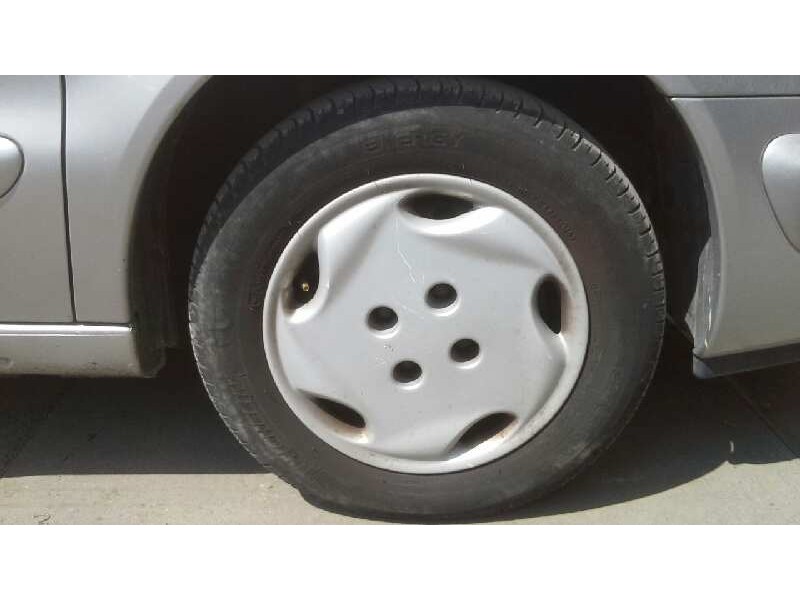 citroën xsara berlina del año 1999