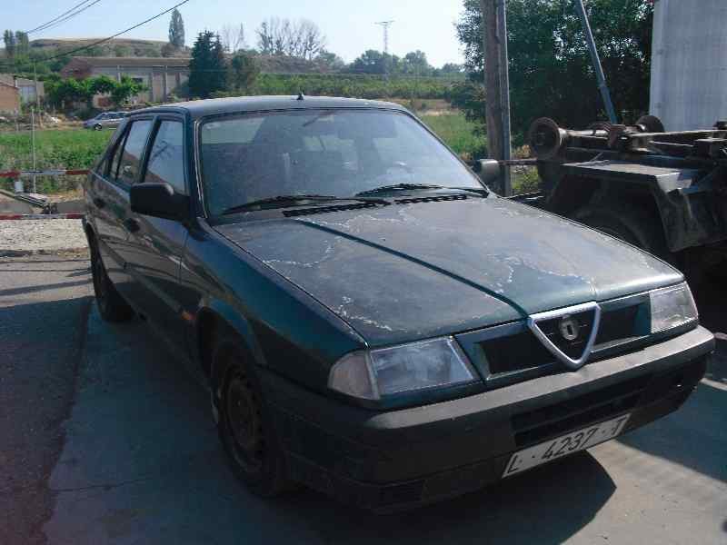 alfa romeo 33 berlina del año 1990