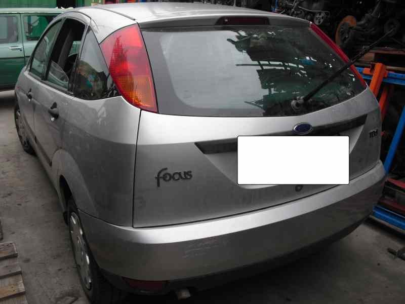 ford focus berlina (cak) del año 2000