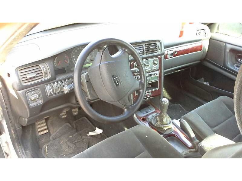 volvo s70 berlina del año 1999