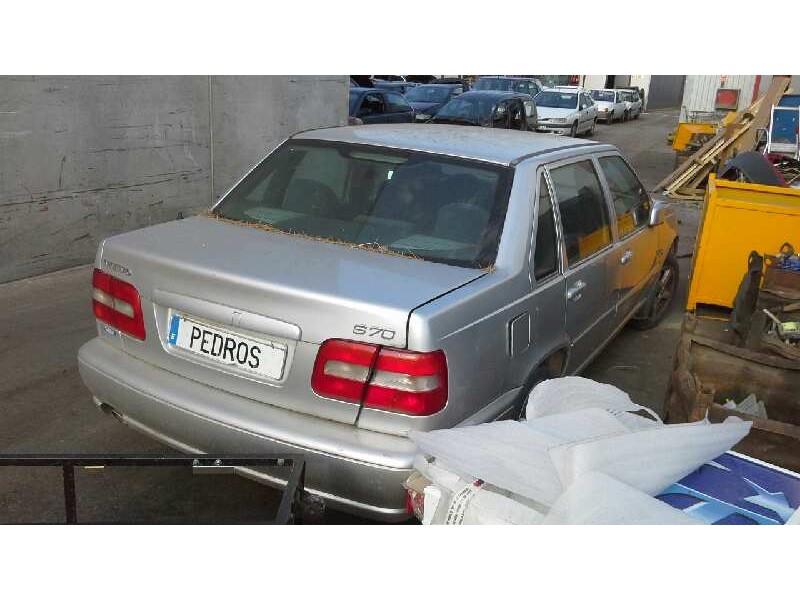 volvo s70 berlina del año 1999