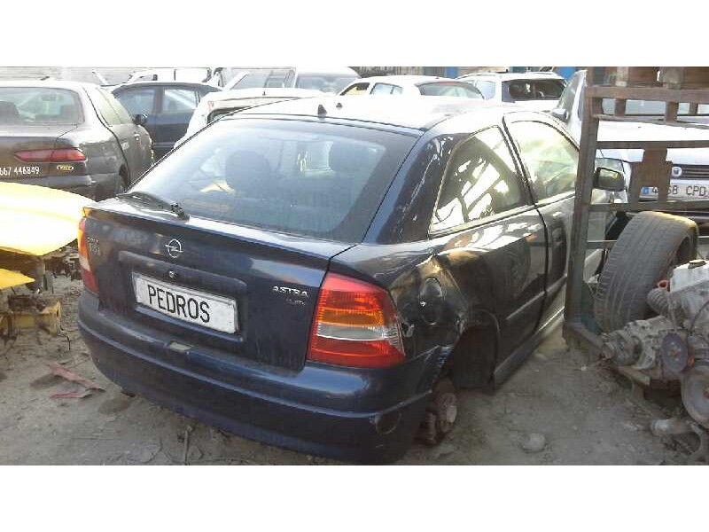 opel astra g berlina del año 1999