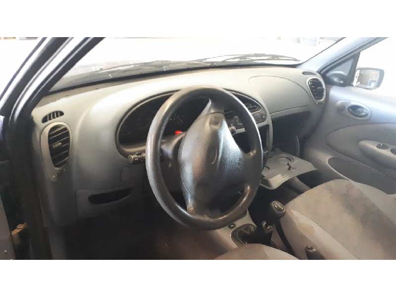 ford fiesta berlina del año 1996