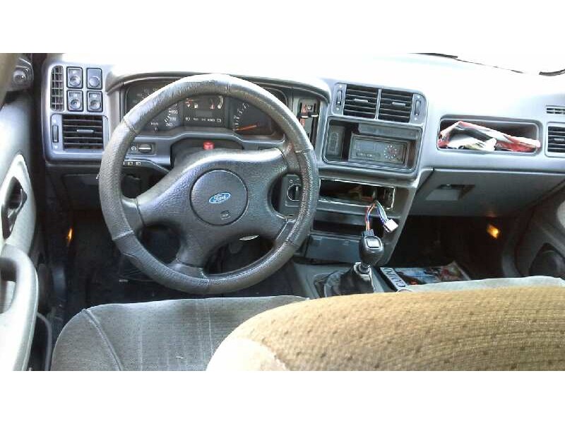 ford sierra berlina del año 1993