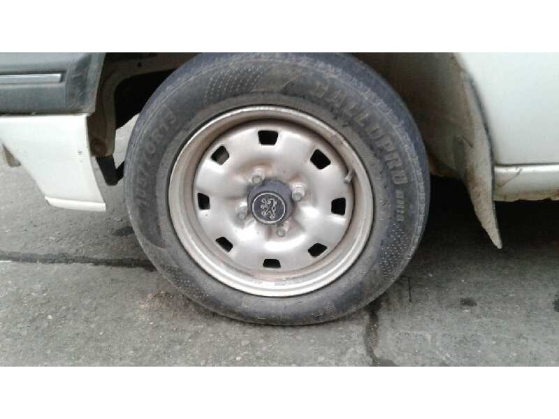 peugeot 205 berlina del año 1996