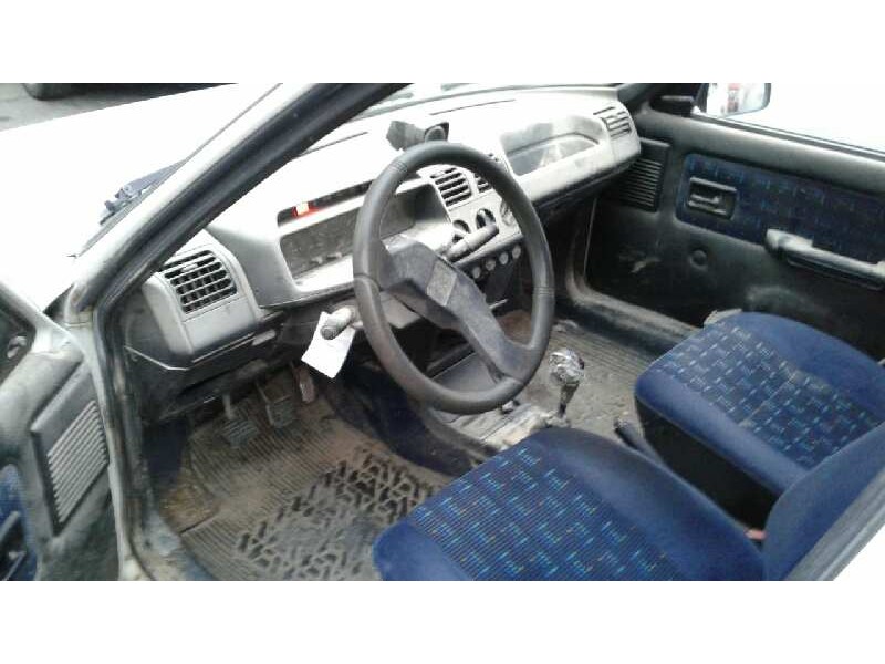 peugeot 205 berlina del año 1996