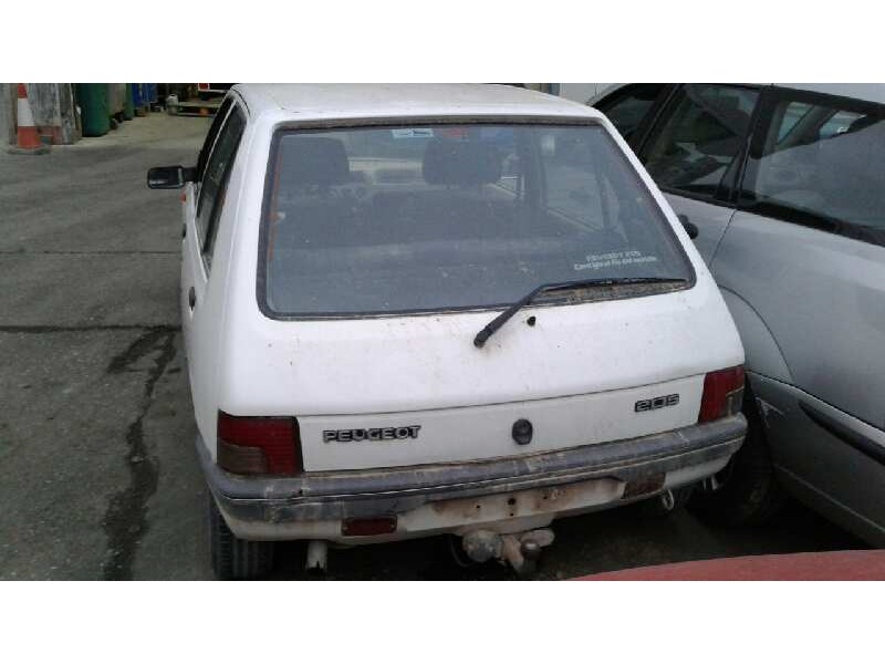 peugeot 205 berlina del año 1996