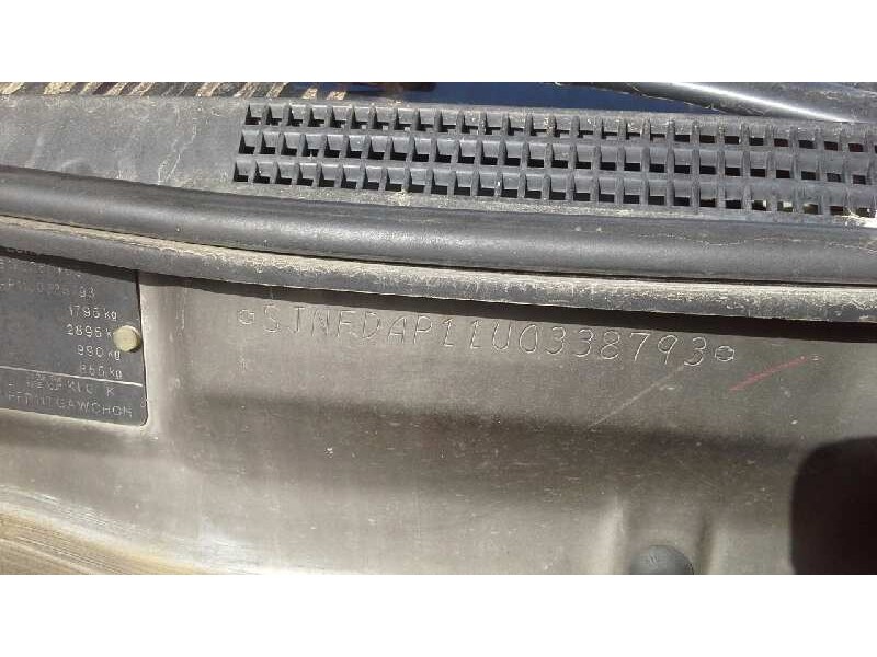 nissan primera berlina (p11) del año 1999