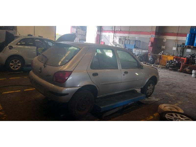 ford fiesta berlina (dx) del año 1999