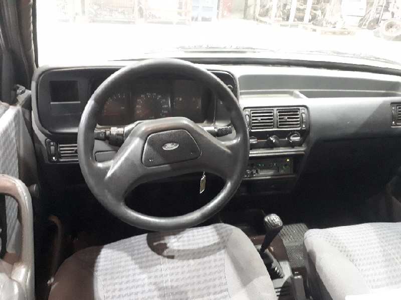 ford orion del año 1990