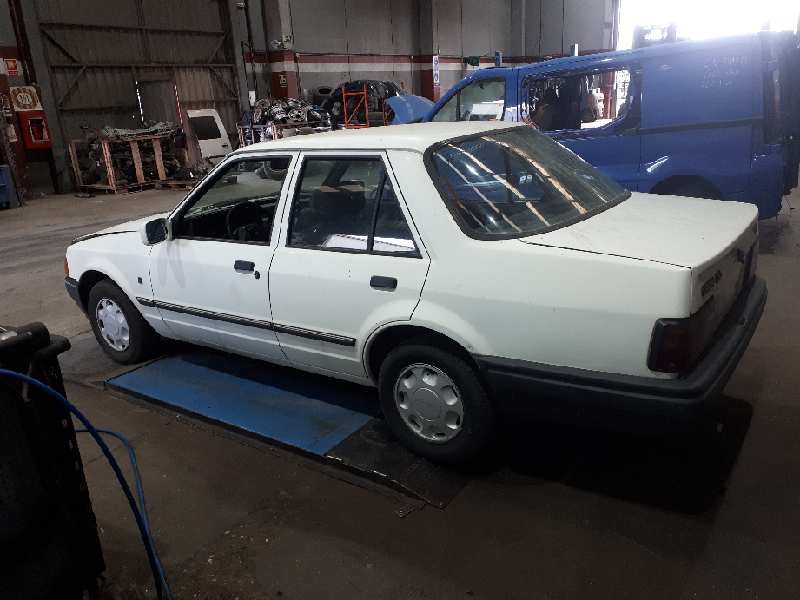 ford orion del año 1990