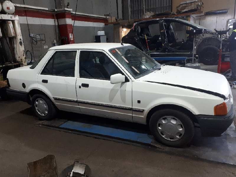 ford orion del año 1990