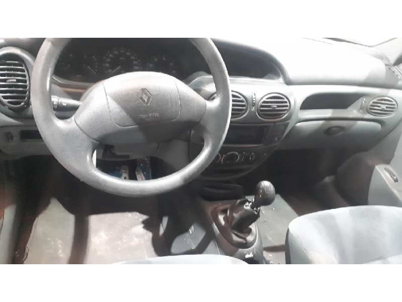 renault megane i berlina hatchback (ba0) del año 1998