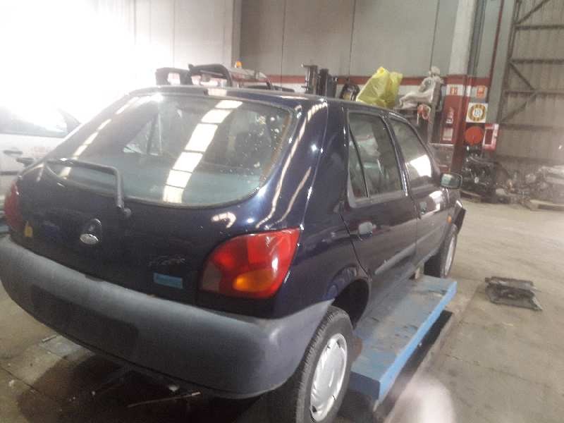 ford fiesta berlina (dx) del año 1997