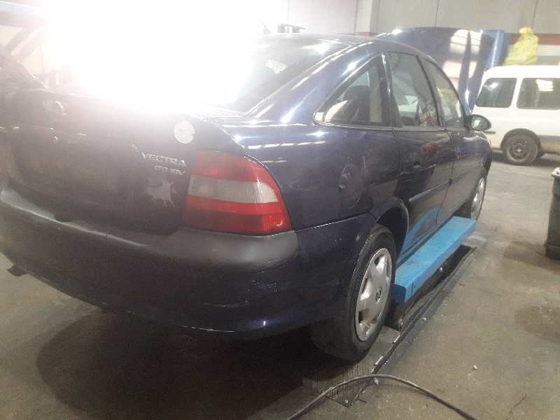 opel vectra b berlina del año 1998