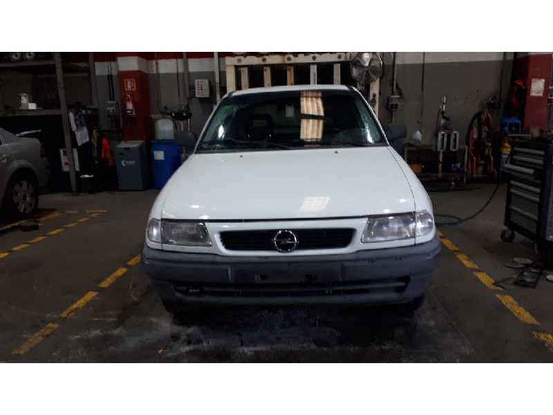 opel astra f berlina del año 1997