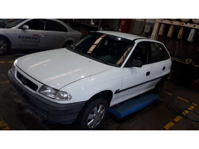 opel astra f berlina del año 1997