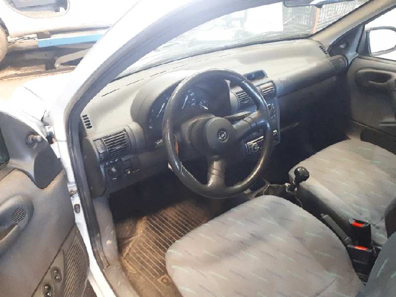opel corsa b del año 1994