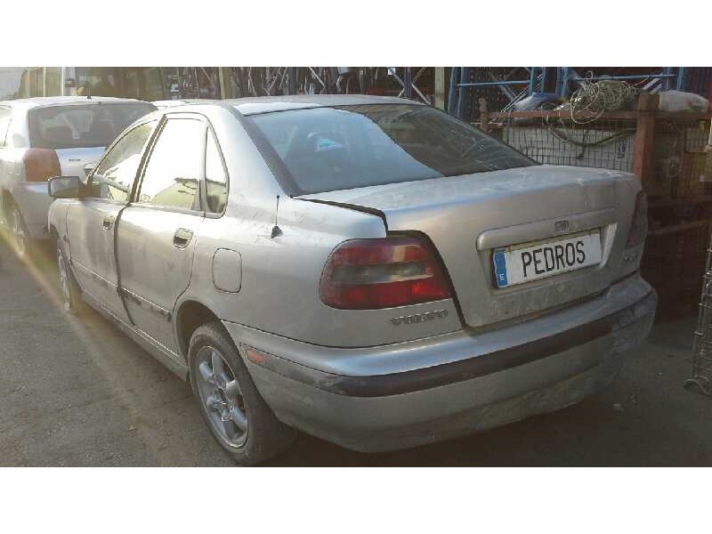 volvo s40 berlina del año 1997