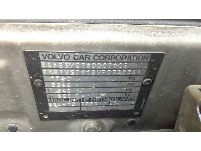 volvo s40 berlina del año 1997